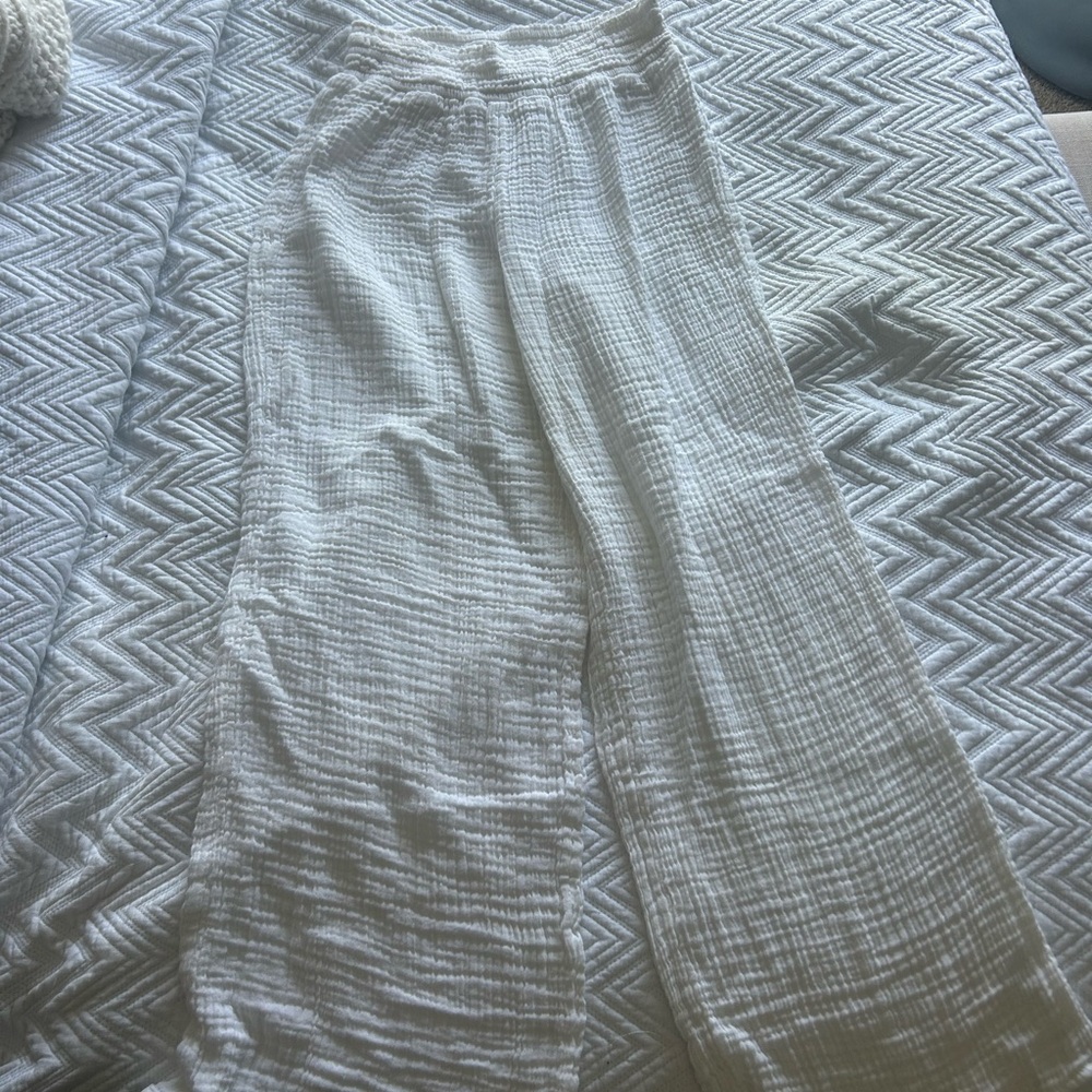 Abercrombie & Fitch White Gauze Small Short Beach Pants